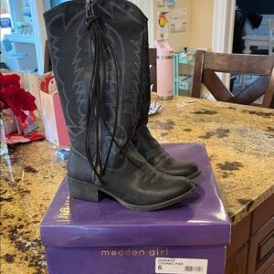 Madden Girl Black Embroidered Cowgirl boots women size 6